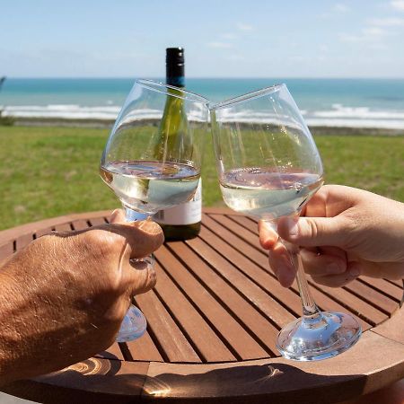 Views Over Tasman, New Luxury Boutique Studio Overlooking The Tasman Sea 格雷默斯 外观 照片