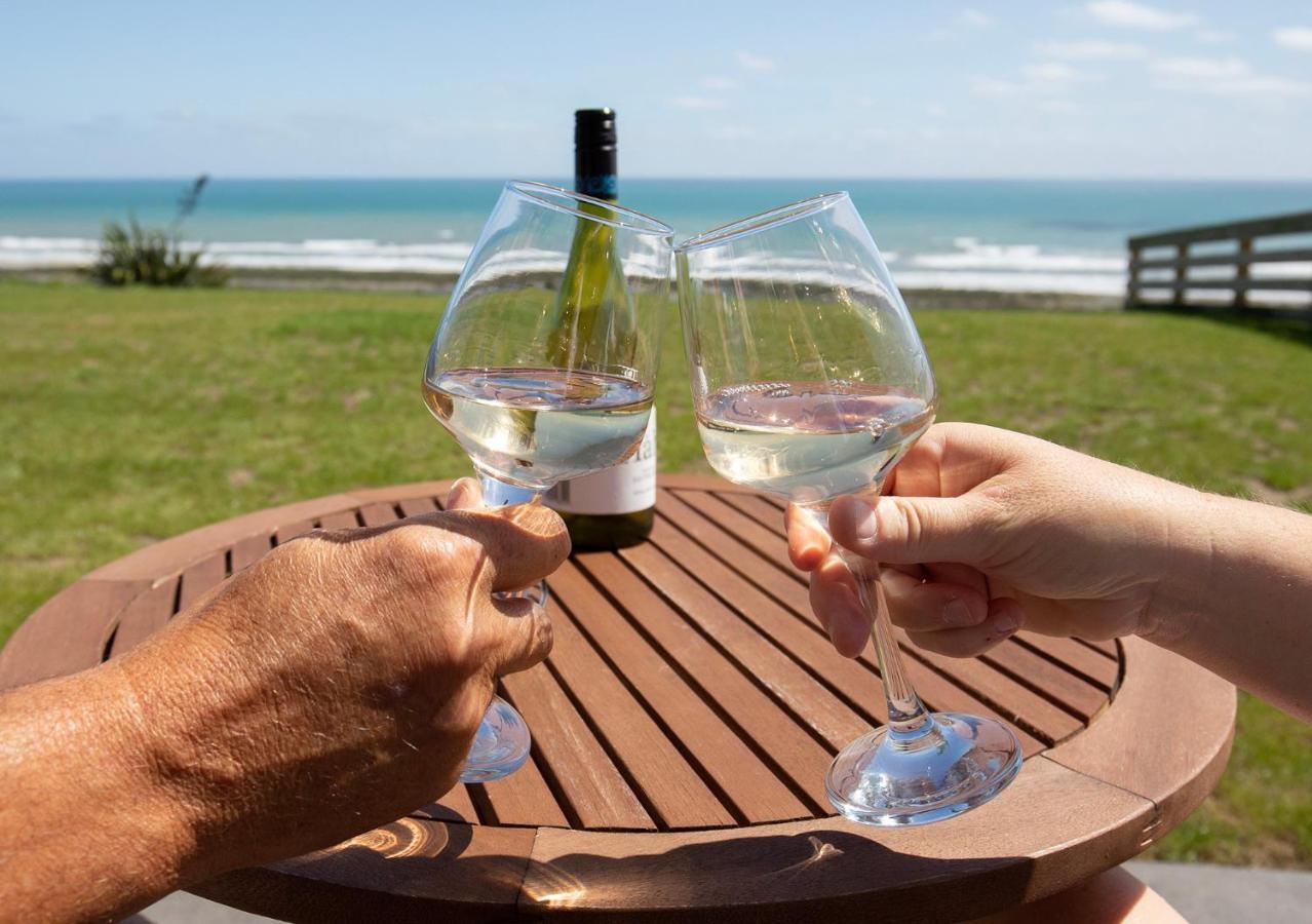 Views Over Tasman, New Luxury Boutique Studio Overlooking The Tasman Sea 格雷默斯 外观 照片