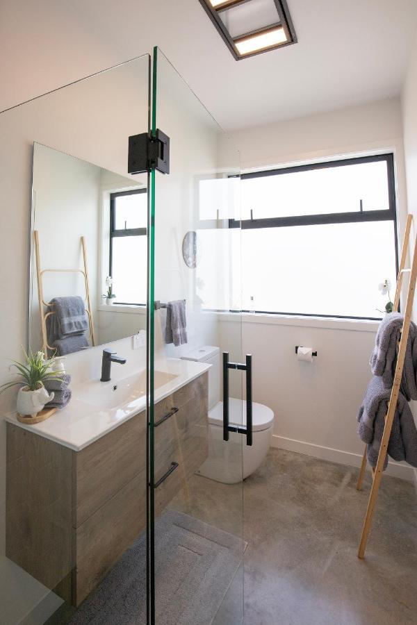 Views Over Tasman, New Luxury Boutique Studio Overlooking The Tasman Sea 格雷默斯 外观 照片